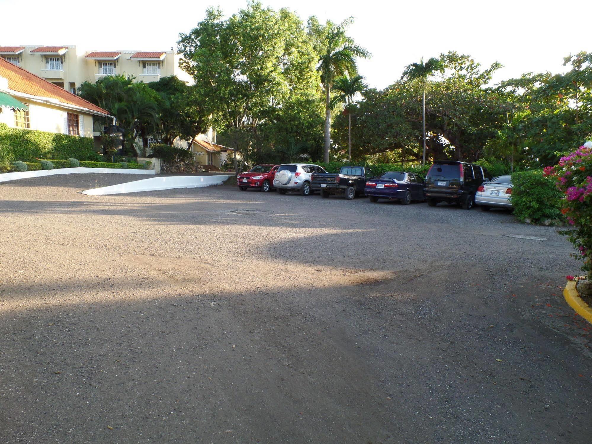 Beach Condos -Montego Bay Club Beach Resort Exterior photo